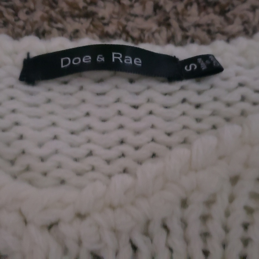 Sweater - Picture 5 of 6